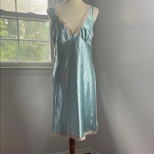Victoria's Secret Womens Blue Satin Lace Lingerie Slip Chemise Nightgown Size L